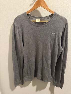 Hollister California Classic Grey Crew Neck Long Sleeve Pullover Sweater